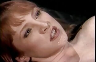XXX Hapless esclavo videos de cerdas lesbianas consigue su culo dominado por tres hermosa