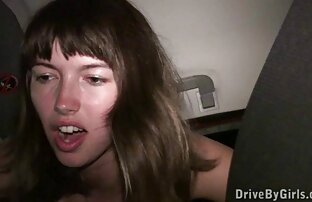 XXX Sexy MILF puño en un trío muy cerdas infieles
